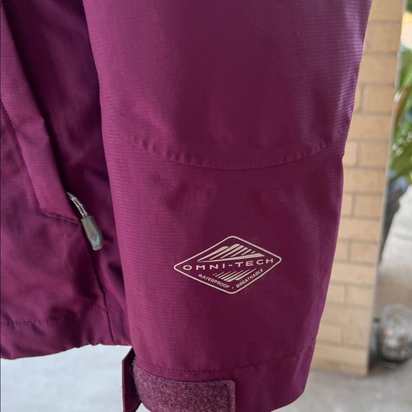 Columbia Women's Deep Purple Ski Jacket - Picture 6 of 8